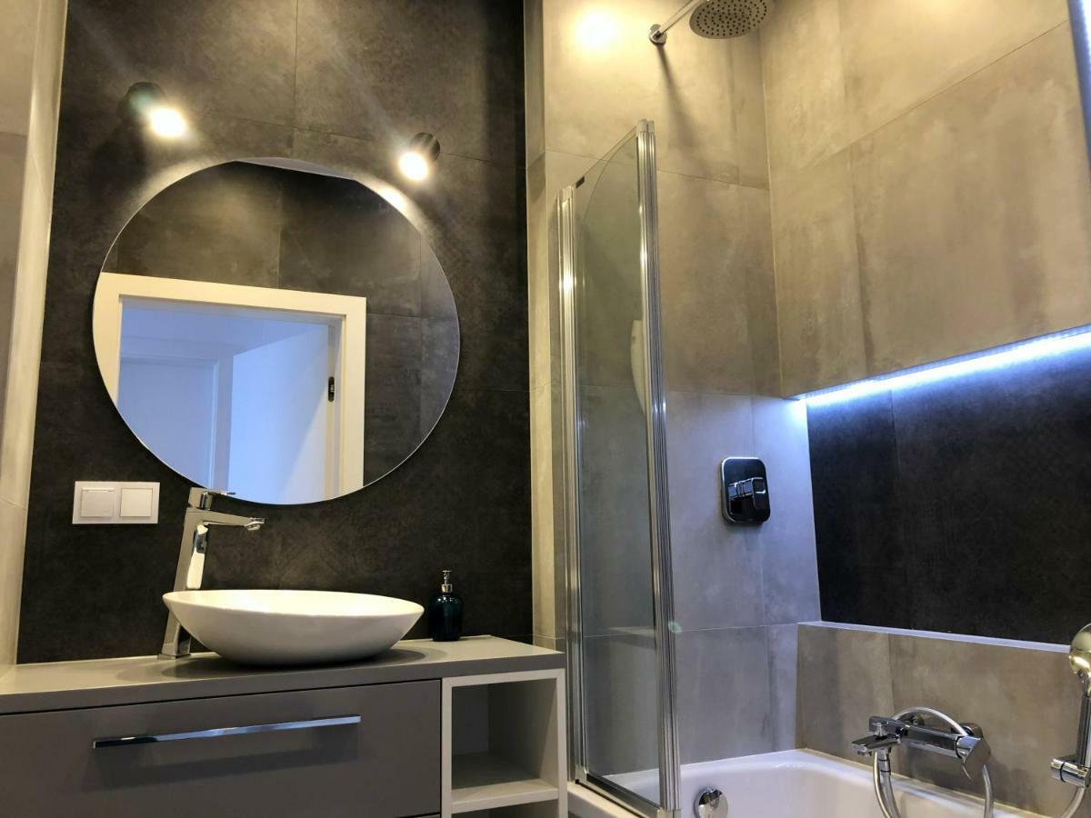 Glamour With Big, Private Terrace Apartment Krakau
